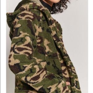 Forever21 Oversized Camo Teddy Jacket Small